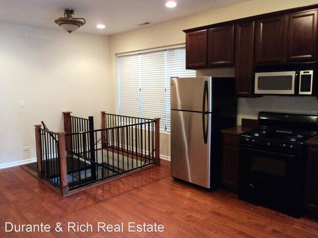 Building Photo - 2 br, 2 bath House - 4005 S Calumet Ave 1N