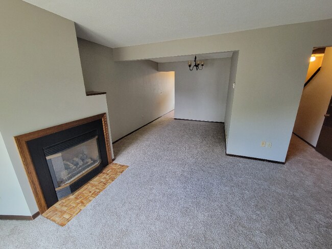 Building Photo - 2351 Dorland Pl