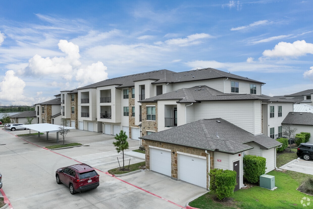 Building Photo - The Argonne Apartments