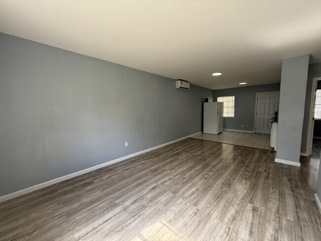 Building Photo - 3408 E Dr Martin Luther King Jr Blvd