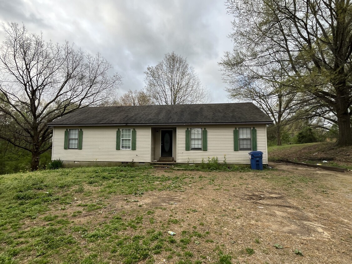 Foto principal - 261 Becks Ln