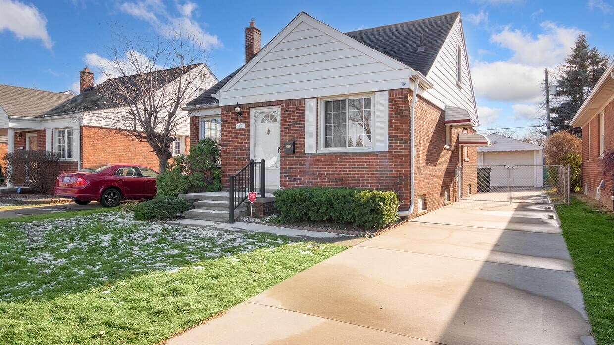 357 Emmons Blvd, Lincoln Park, MI 48146 House for Rent in Lincoln