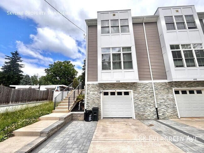 Building Photo - 488 Evergreen Ave