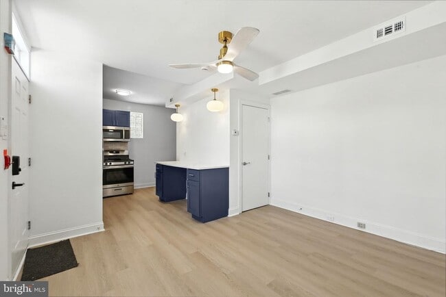 Building Photo - 3871 Terrace St
