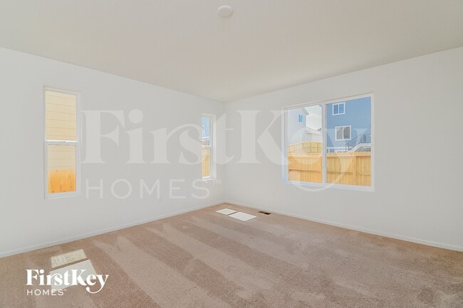 Foto del edificio - 10681 Luneth Dr