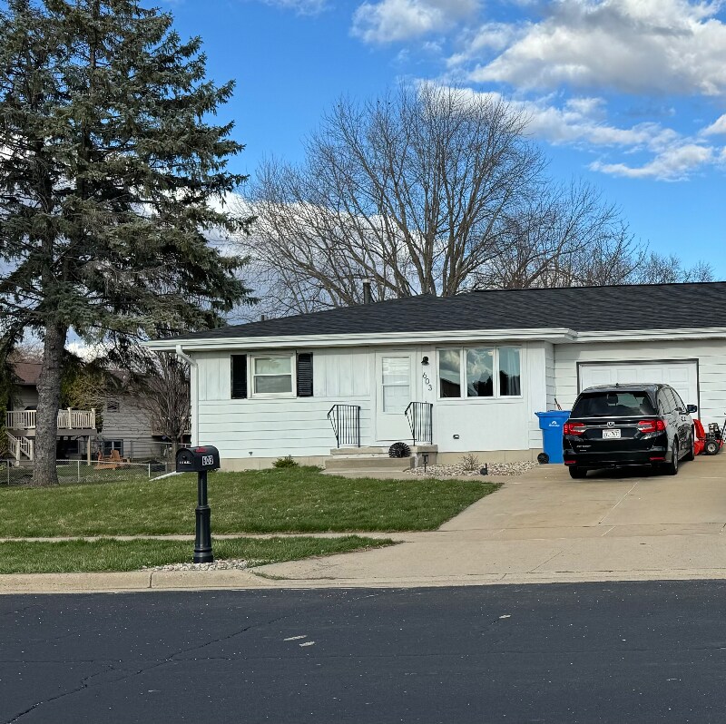 603 N Madison St, Waunakee, WI 53597 Room for Rent in Waunakee, WI