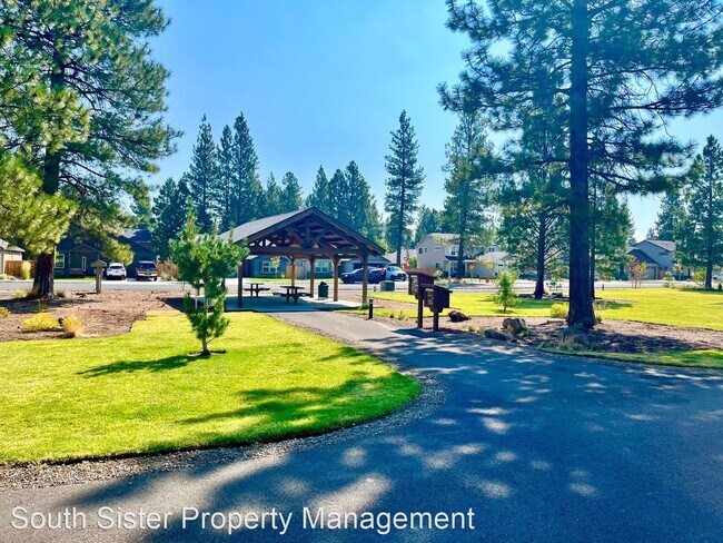Foto del edificio - 3 br, 2 bath House - 691 N Meadow Lane