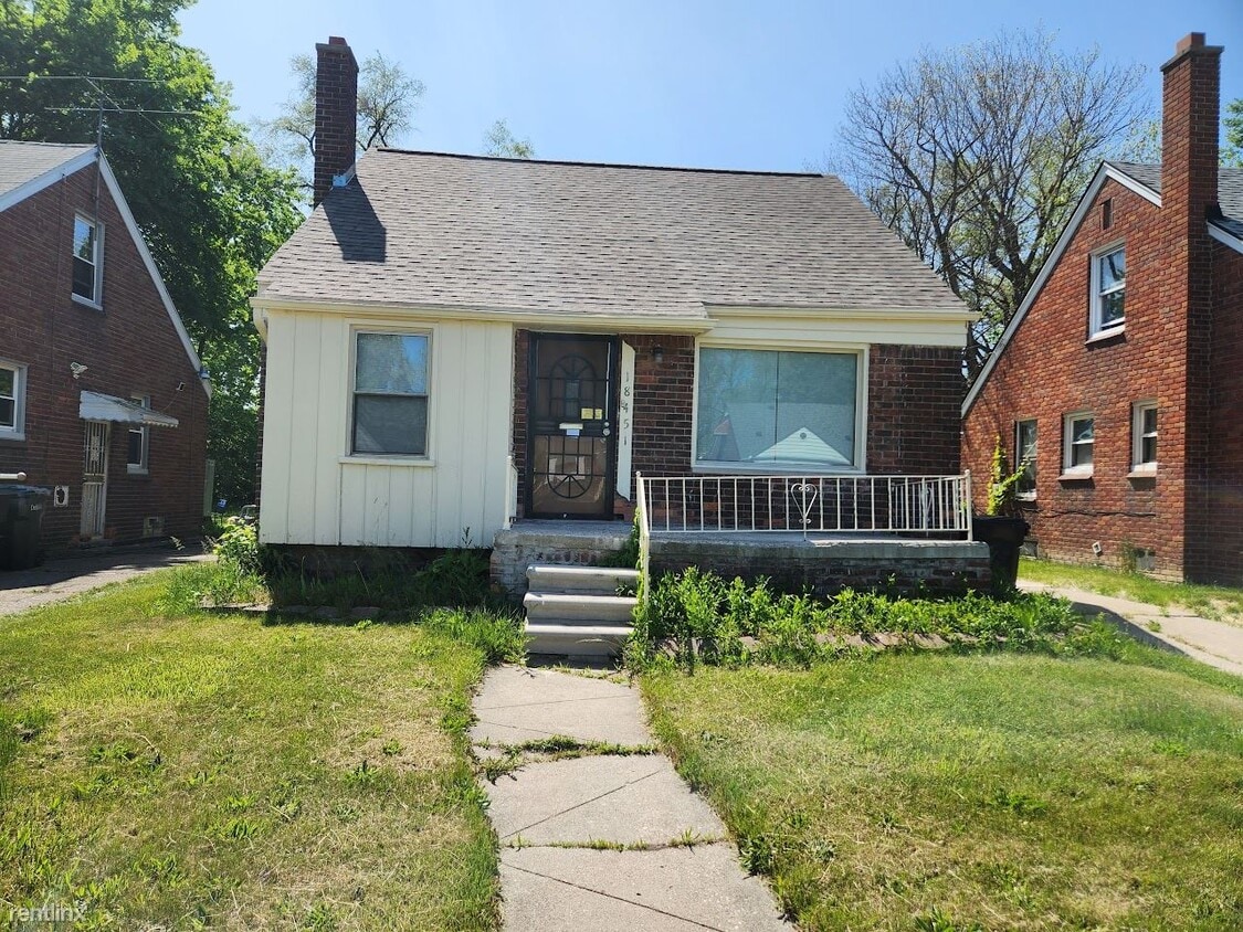 3 br, 1 bath House 18451 Freeland St House Rental in Detroit, MI