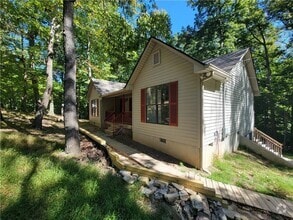 Building Photo - 14 Frost Pine Cir