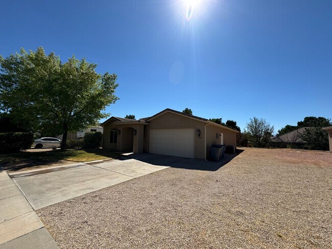 Building Photo - Single Family home in Washington Fields!