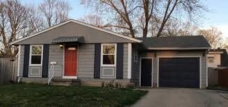 Primary Photo - 608 Maple St