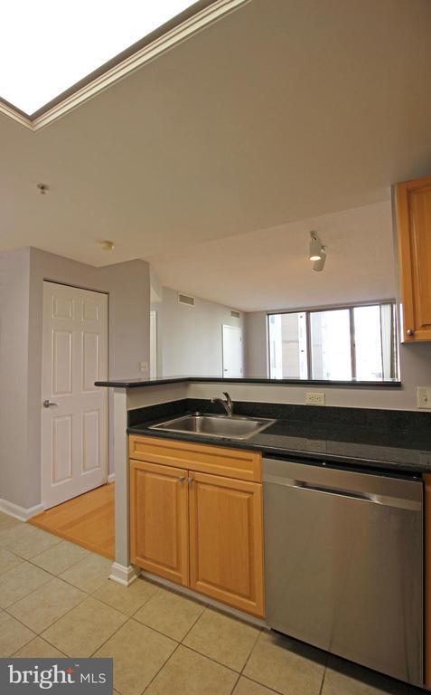 Building Photo - 2726 Gallows Rd