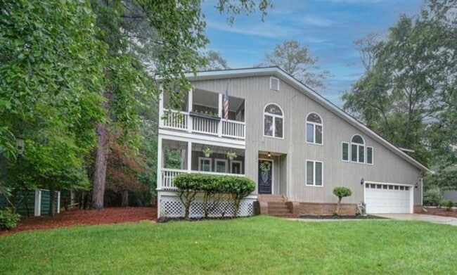 Building Photo - Exclusively Offered by Muse Realty Rentals...