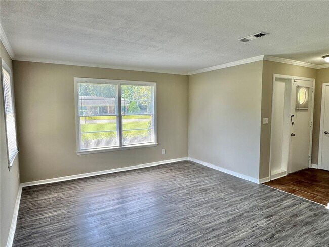 Foto del edificio - 3719 Bridlewood Dr