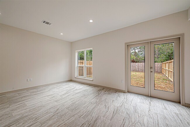 Foto del edificio - 5530 Hirondel St