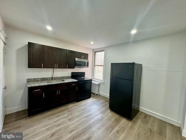 Foto del edificio - 2425 79th Ave