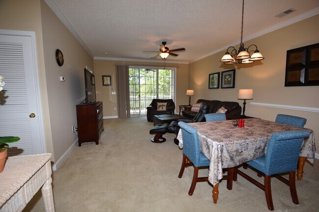 Building Photo - 6203 Catalina Dr