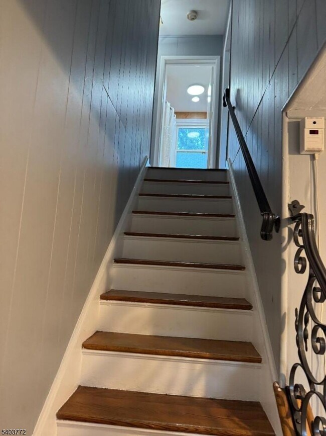 Building Photo - 351 Ogden St