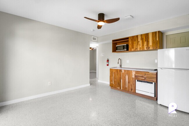 Foto del edificio - 750 SW 5th St