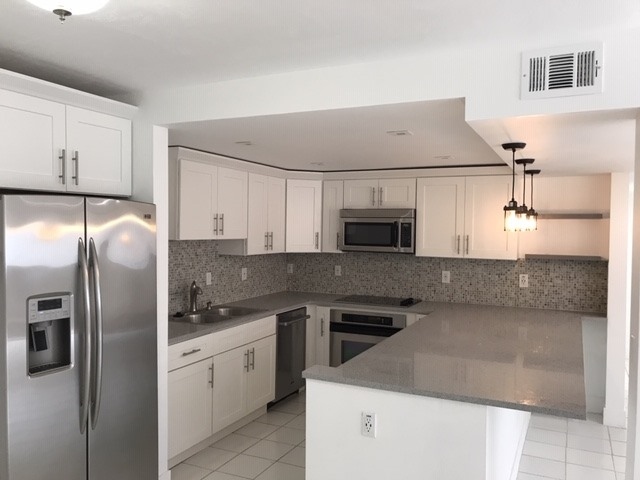 Building Photo - 10804 SW 88th St