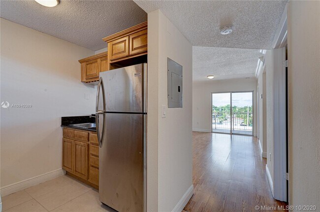 Foto del edificio - 2441 SW 31st Ave