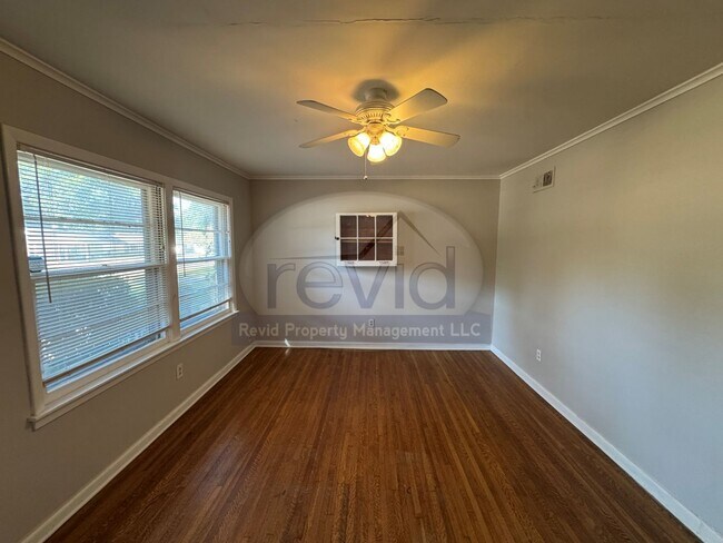 Foto del edificio - 4870 Parkside Ave