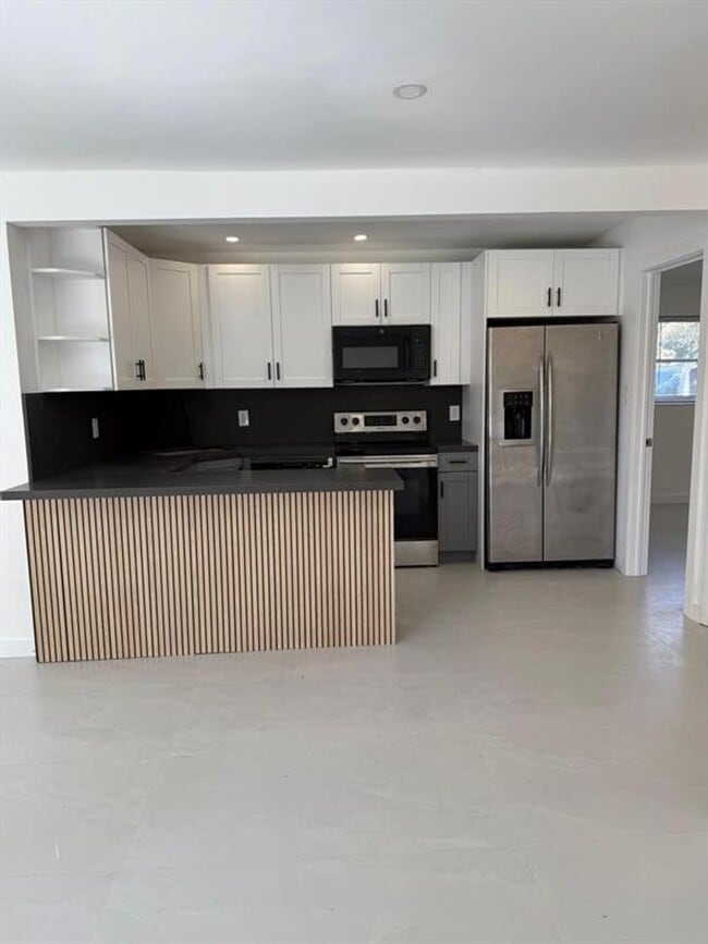 Photo - 1054-1058 SW 2nd Street 1056, Hallandale Beach, FL 33009 House