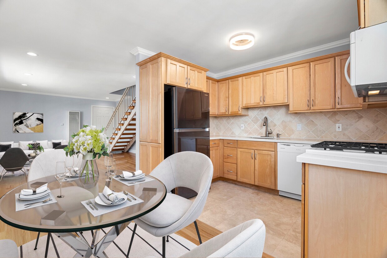 Foto principal - 2435 3rd St