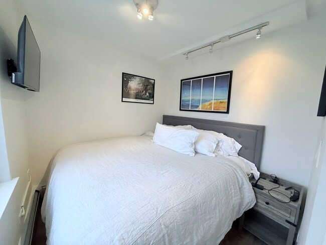 Foto del edificio - 3033 N Sheridan Rd