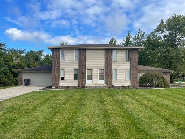 Building Photo - 4126 Turf Ln