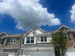 Building Photo - 3111 Greyton Dr