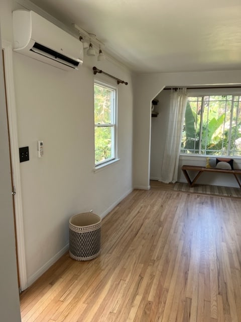 Building Photo - 3034 Perlita Ave