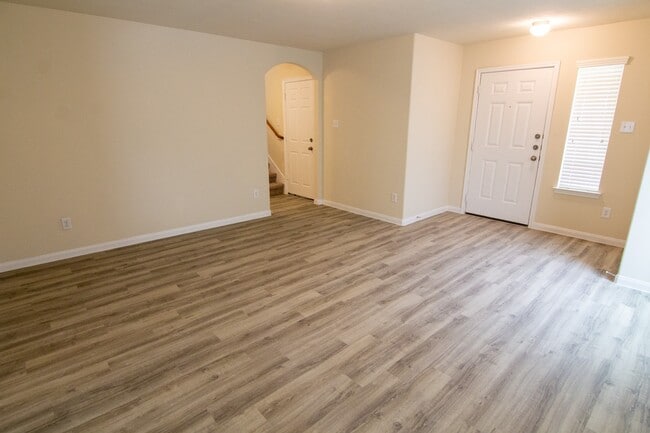 Building Photo - 13011 Baileys Run