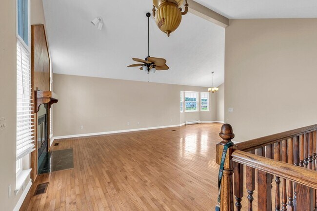 Foto del edificio - 7918 Holly Hills Dr
