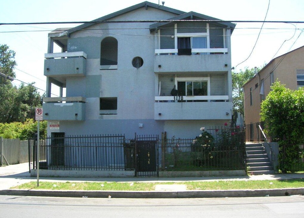 Primary Photo - 3170 Estara Ave