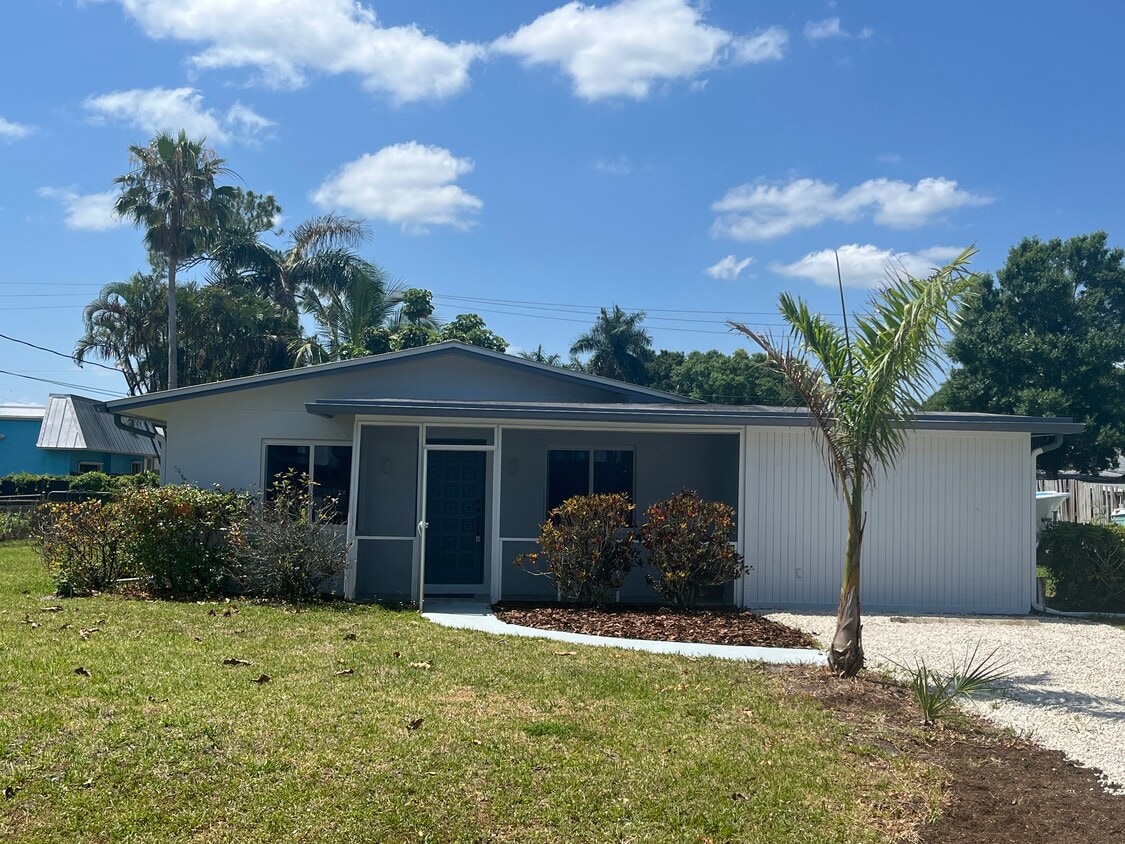 Primary Photo - 1266 SW 29th Terrace