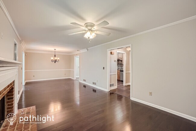 Building Photo - 1415 Camden Walk