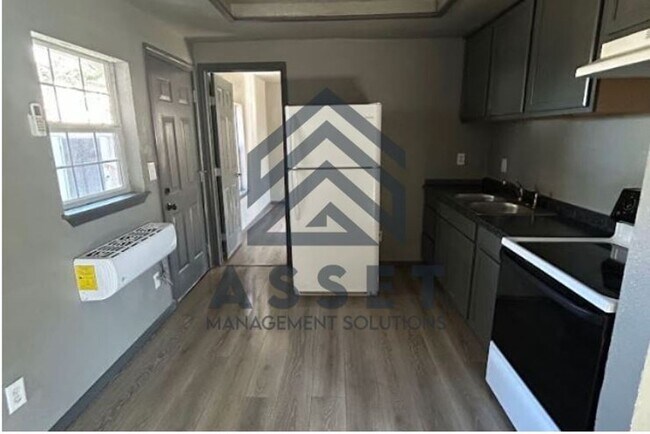 Foto del edificio - 2 Bedroom Home Available!