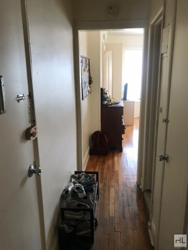 Building Photo - BEDFORD AVENUE / Crown Heights 1-Bed 1-Bath