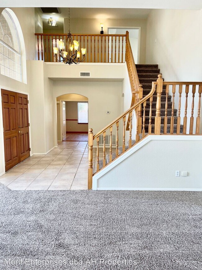 Foto del edificio - 5 br, 3 bath House - 16001 S 38TH WAY