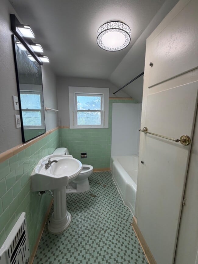 Building Photo - 204 Mt Vernon Ct