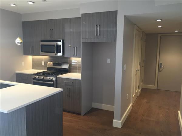Foto principal - 2714 Hoyt Ave S