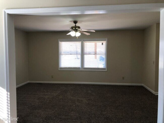 Foto del edificio - 3 br, 1.5 bath Townhome - 412 Filter Plant...