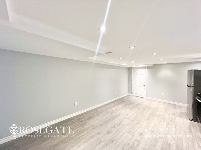 Building Photo - Bright 2-Bedroom Basement Apartment with 2 Parking Spaces in Kitchener