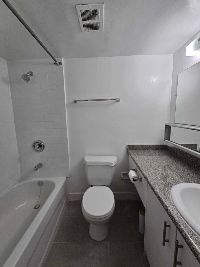 Building Photo - Heath Residences