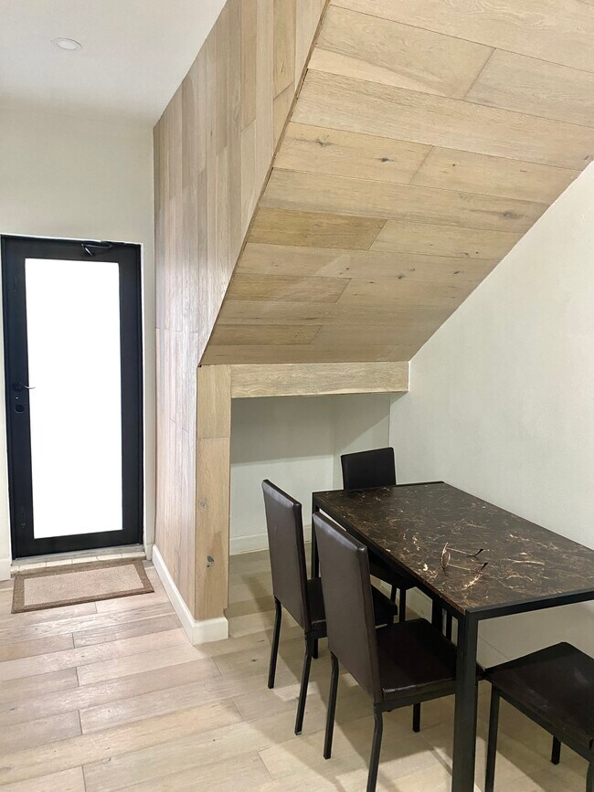 Foto del edificio - 1419 Meridian Ave
