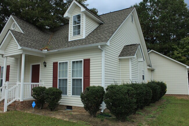 Building Photo - 7145 Missionary Ridge Dr