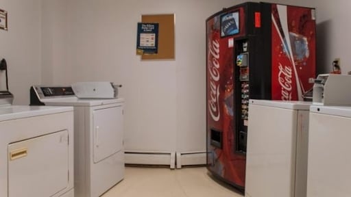 Salle de lavage - 59 Glenforest and 21 Plateau