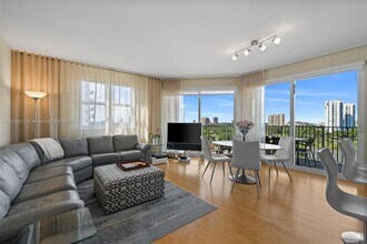 Building Photo - 20000 E Country Club Dr