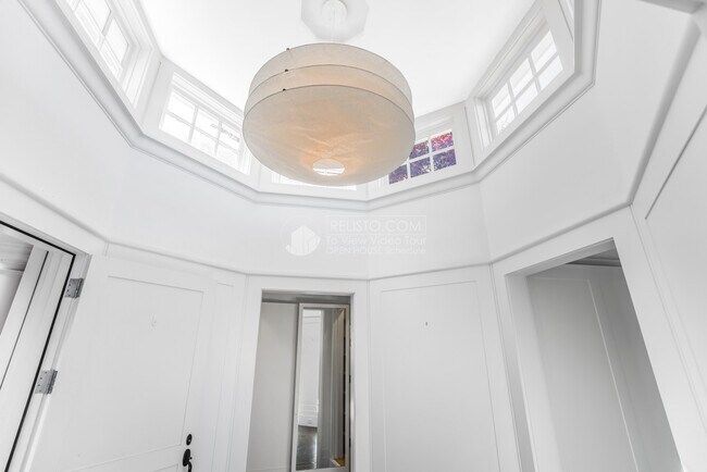 Building Photo - 1050 Filbert St